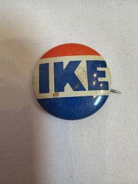 Vintage 1952/1956 Dwight D. Eisenhower IKE Presidential Campaign Pinback Button
